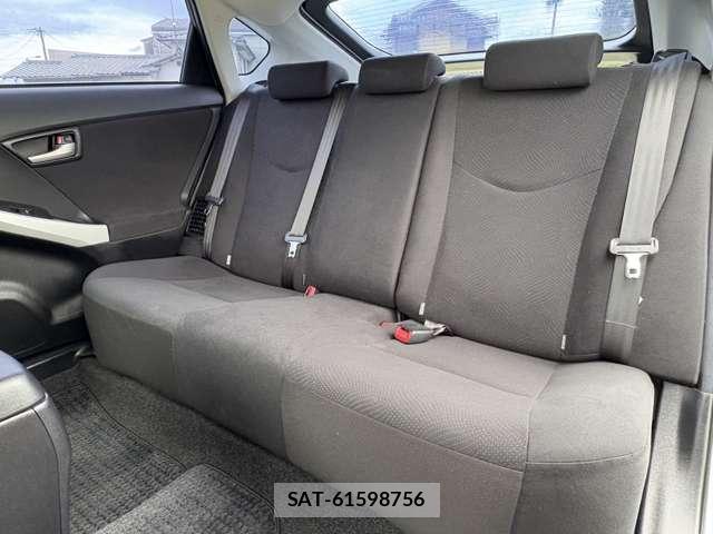Toyota PRIUS 2012-06 8770083-13