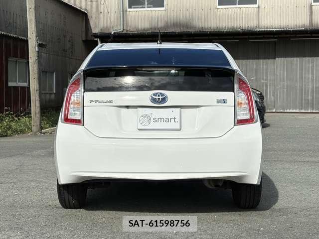 Toyota PRIUS 2012-06 8770083-17
