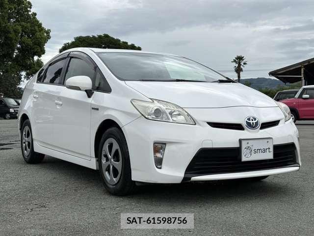 Toyota PRIUS 2012-06 8770083-2