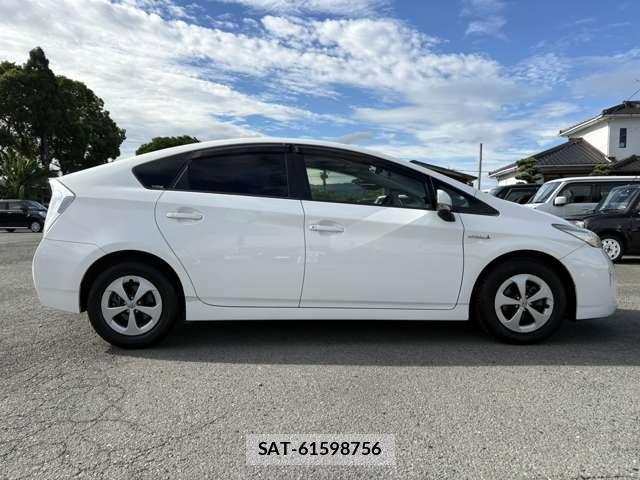 Toyota PRIUS 2012-06 8770083-4