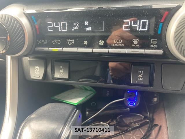 Toyota RAV4 2020-12 8768795-18