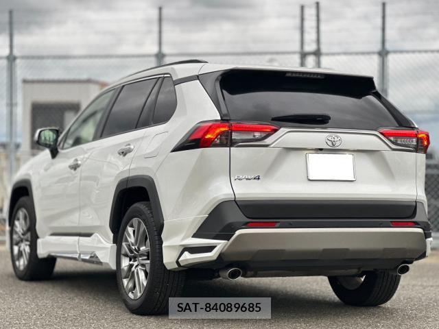 Toyota RAV4 2024-08 8769367-1