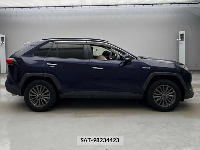 Toyota RAV4 2020-08 8769681-6