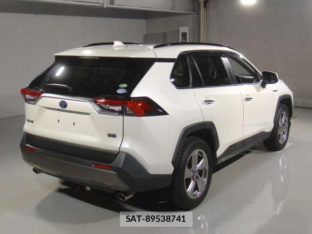 Toyota RAV4 2019-07 8769917-2
