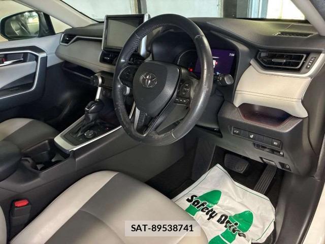 Toyota RAV4 2019-07 8769917-5