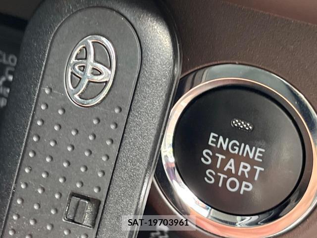 Toyota ROOMY 2018-05 8769127-10