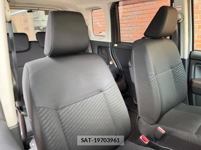 Toyota ROOMY 2018-05 8769127-11