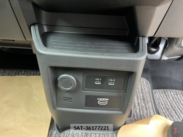 Nissan ROOX 2025-10 8769950-9