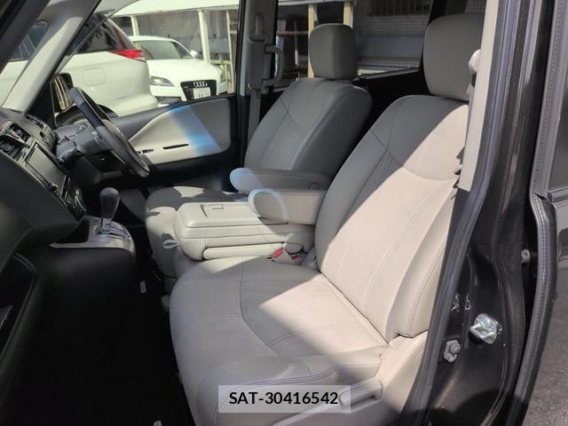 Nissan SERENA 2014-01 8769011-17