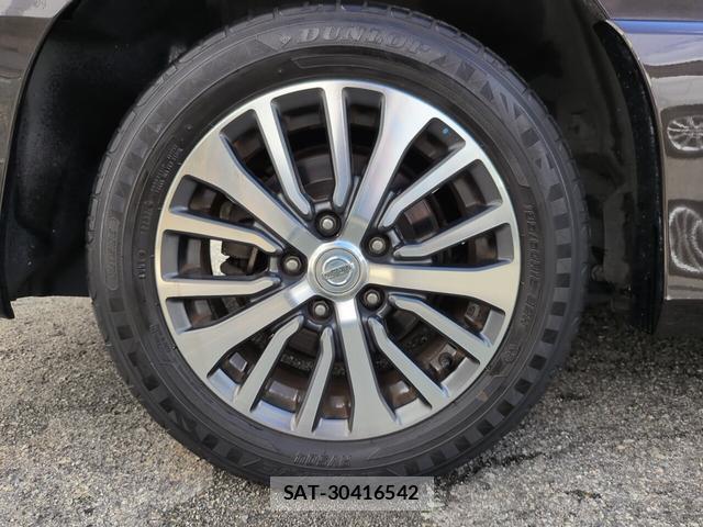 Nissan SERENA 2014-01 8769011-19