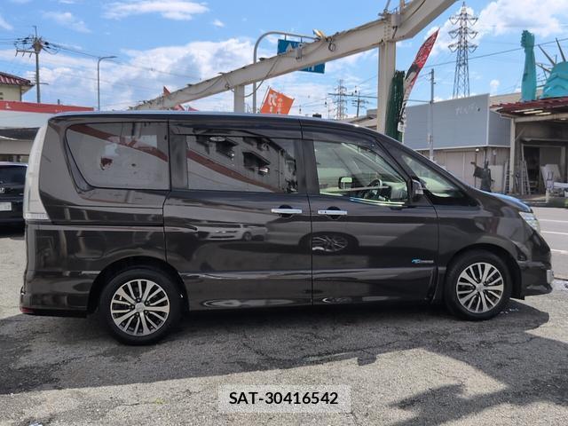 Nissan SERENA 2014-01 8769011-3