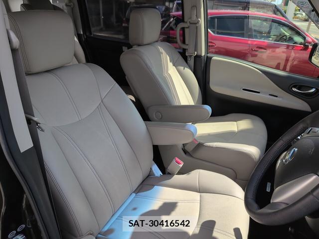 Nissan SERENA 2014-01 8769011-5