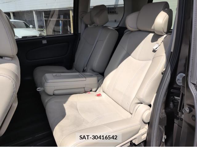 Nissan SERENA 2014-01 8769011-6