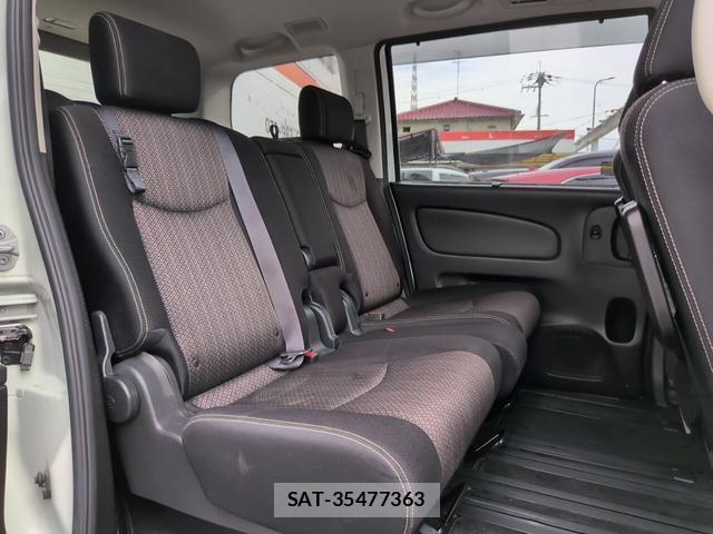 Nissan SERENA 2014-12 8769013-16