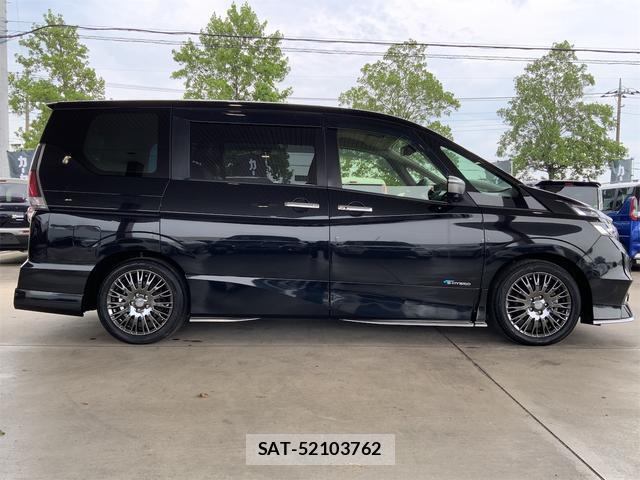 Nissan SERENA 2018-02 8769086-3