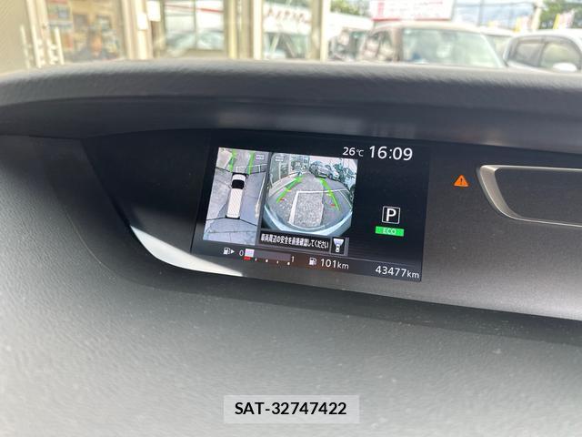 Nissan SERENA 2017-11 8769394-3