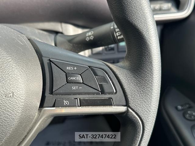 Nissan SERENA 2017-11 8769394-8