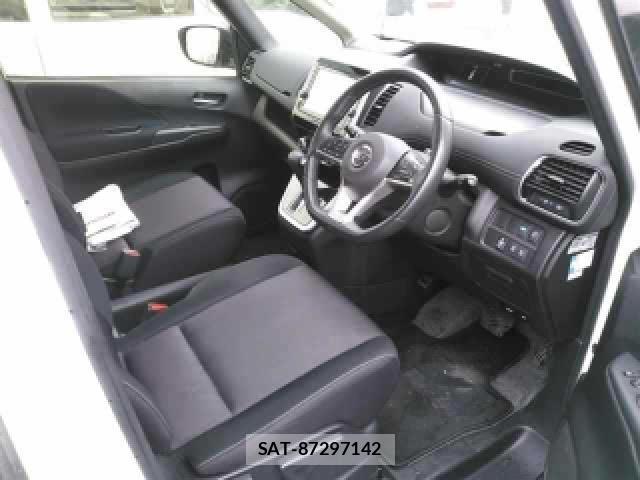 Nissan SERENA 2017-05 8769720-2