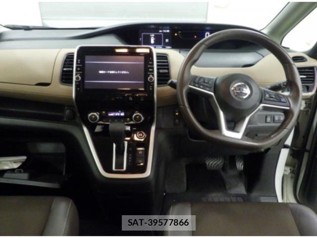 Nissan SERENA 2016-10 8769845-2