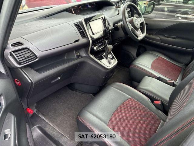 Nissan SERENA 2017-07 8770048-3