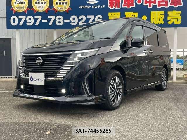 Nissan SERENA 2023-10 8770117-14