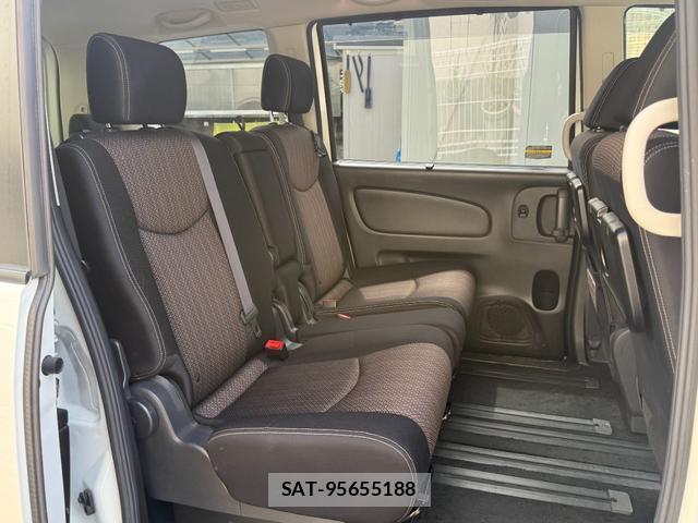 Nissan SERENA 2015-12 8770173-12