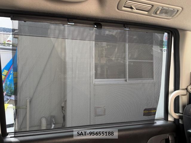 Nissan SERENA 2015-12 8770173-16
