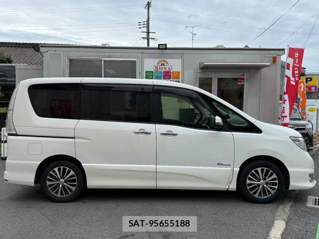 Nissan SERENA 2015-12 8770173-3
