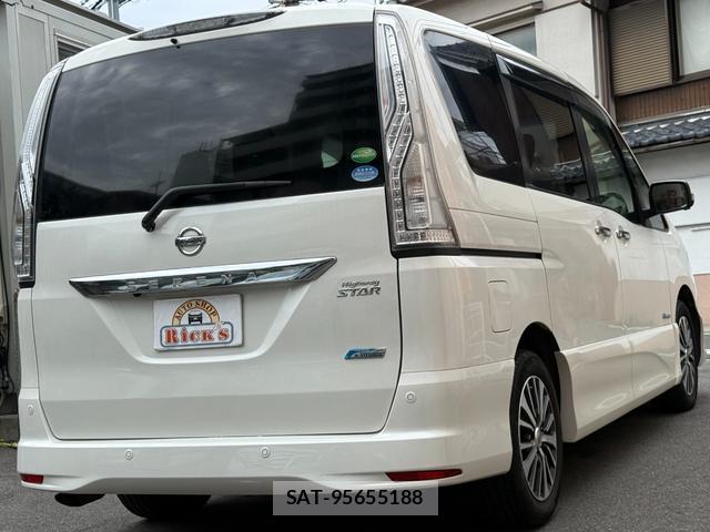 Nissan SERENA 2015-12 8770173-4