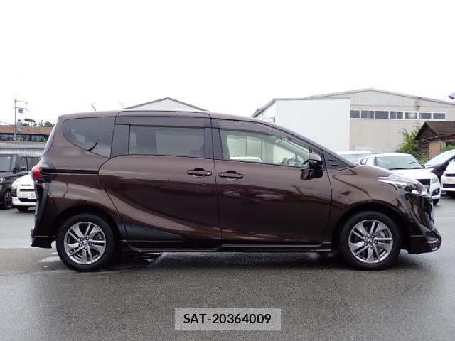Toyota SIENTA 2022-01 8768839-3