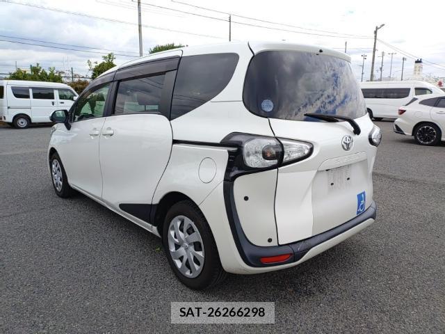 Toyota SIENTA 2016-08 8768938-5