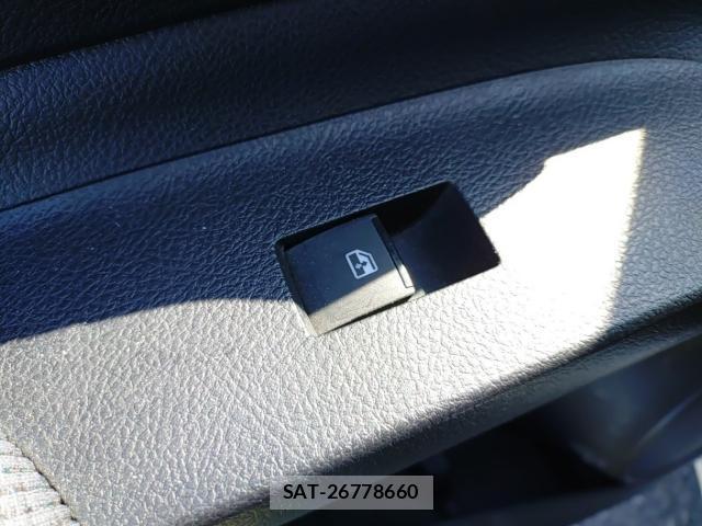Toyota SIENTA 2021-08 8768939-12