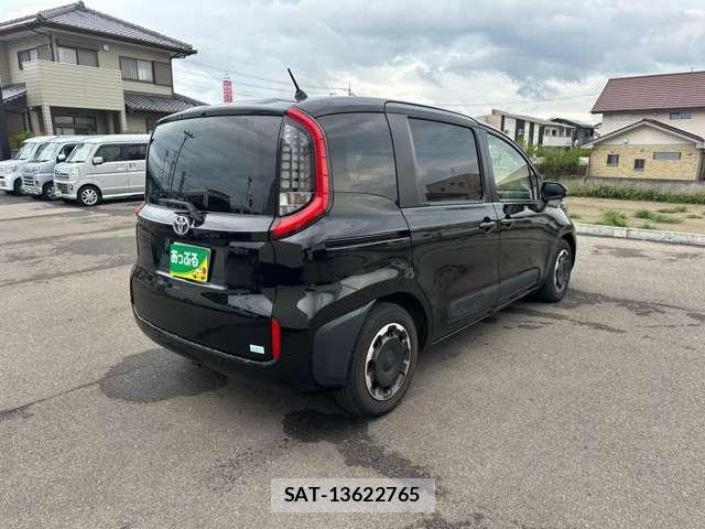 Toyota SIENTA 2023-01 8769301-5
