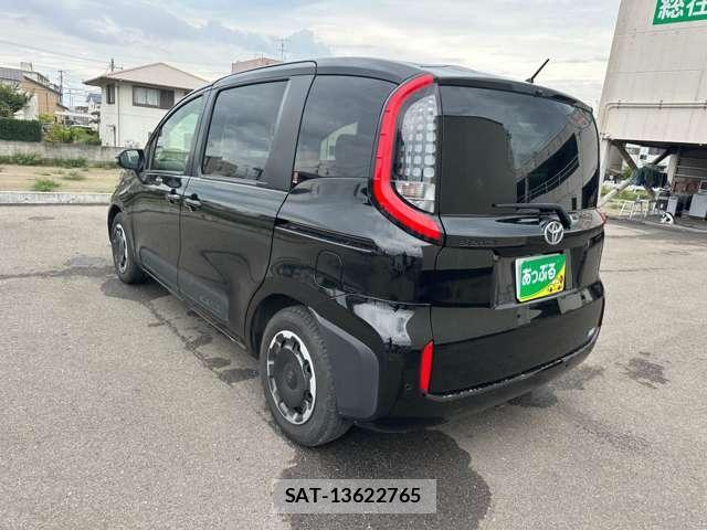 Toyota SIENTA 2023-01 8769301-7