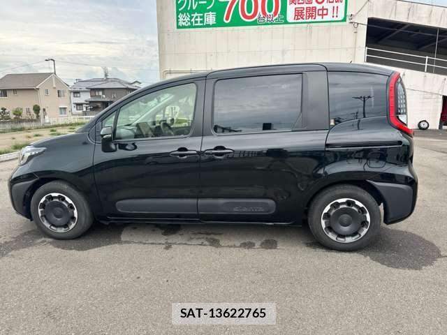 Toyota SIENTA 2023-01 8769301-8