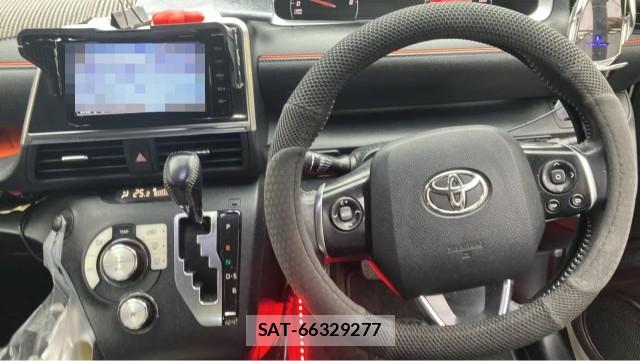 Toyota SIENTA 2015-12 8769601-16