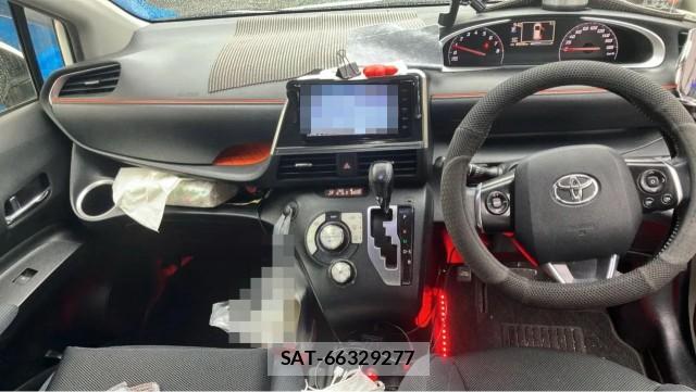 Toyota SIENTA 2015-12 8769601-2