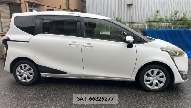Toyota SIENTA 2015-12 8769601-3