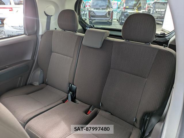 Toyota SPADE 2014-03 8769497-6