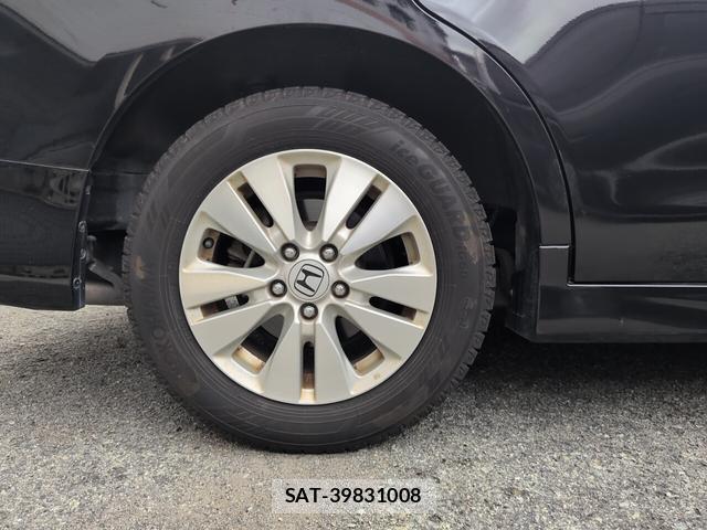 Honda e 2009-12 8769014-19