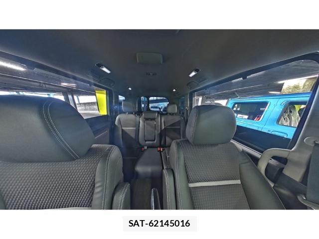 Honda e 2015-10 8770054-7