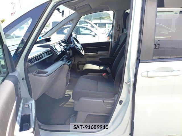 Honda e 2015-09 8768941-15