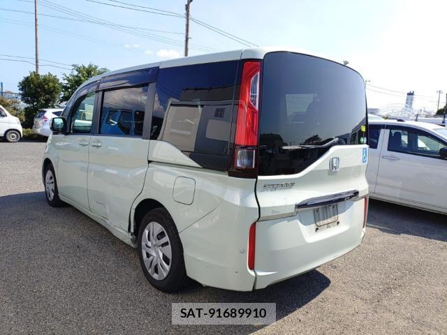 Honda e 2015-09 8768941-5