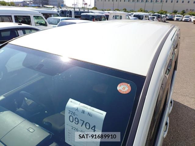 Honda e 2015-09 8768941-6