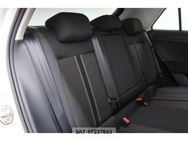 VolksWagen T-ROC 2021-07 8768702-11