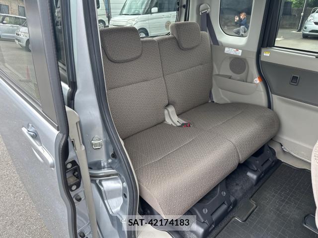 Daihatsu TANTO 2018-12 8769734-12