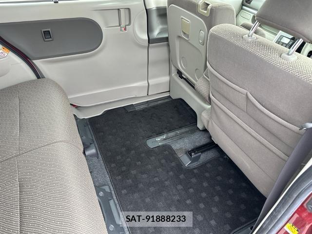 Daihatsu TANTO 2017-07 8769739-13