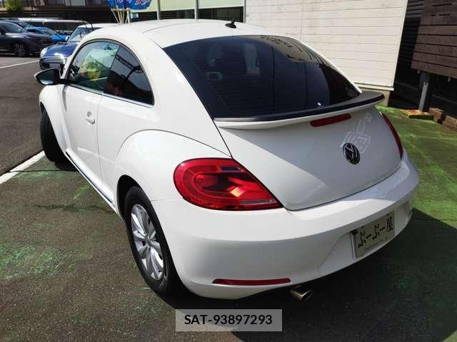 VolksWagen THE BEETLE 2013-02 8769333-6