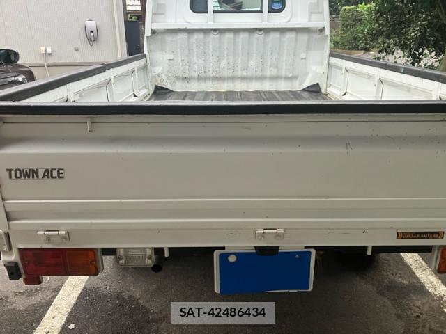 Toyota TOWNACE TRUCK 2017-11 8769205-13
