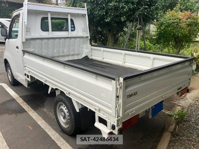 Toyota TOWNACE TRUCK 2017-11 8769205-3